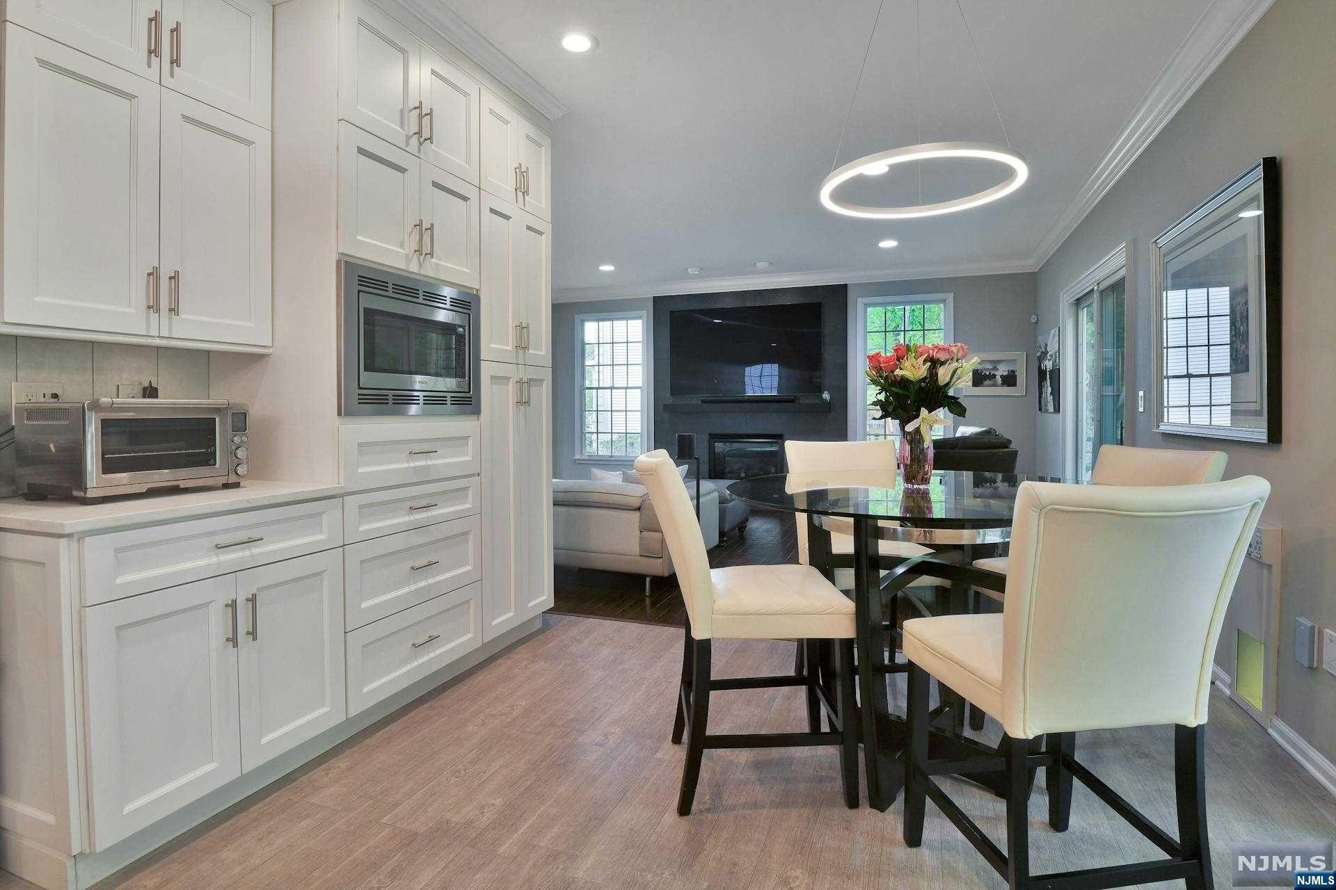 15 Woods Edge Road