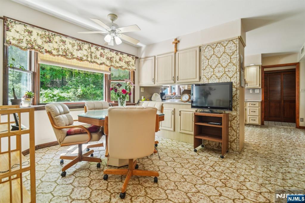 22 Christopher Place