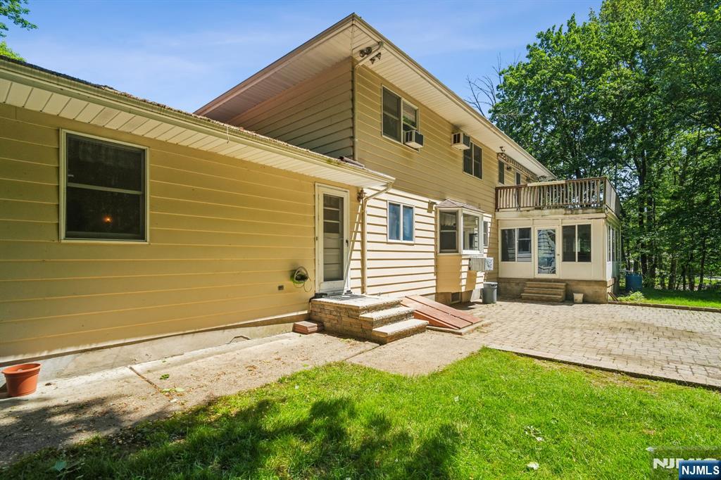22 Christopher Place