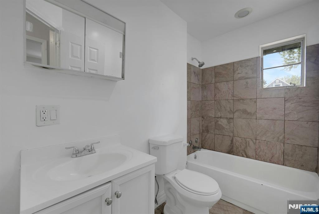556 Sandra Place