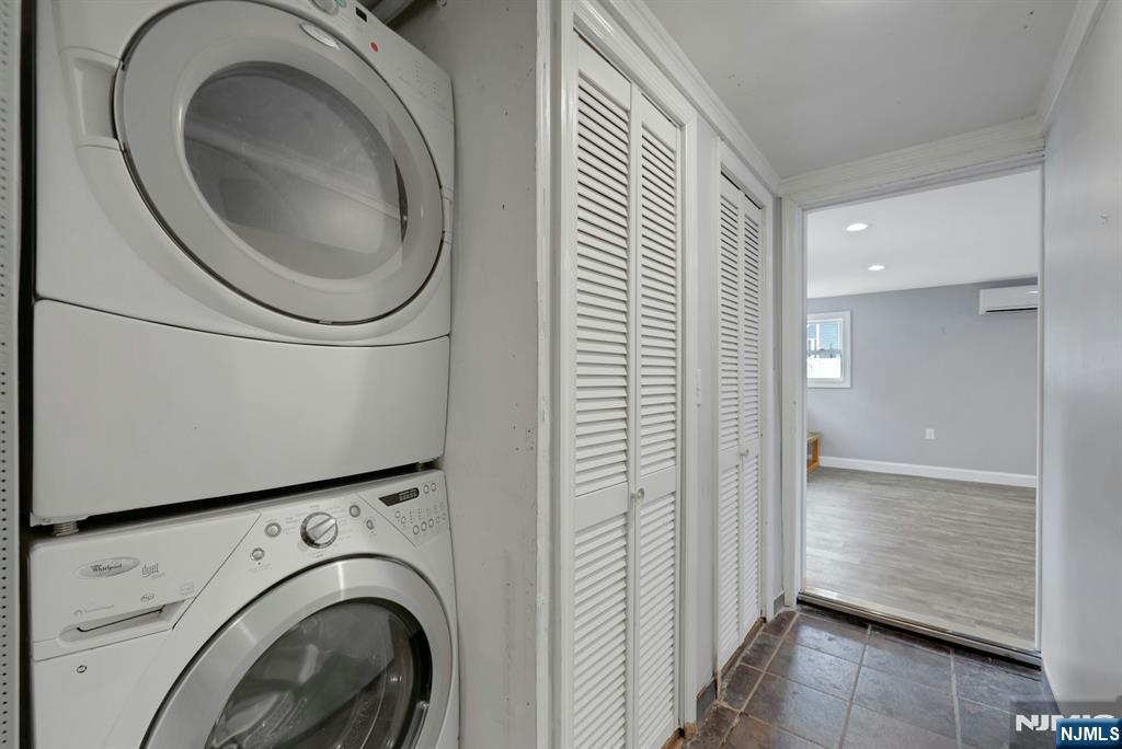 556 Sandra Place