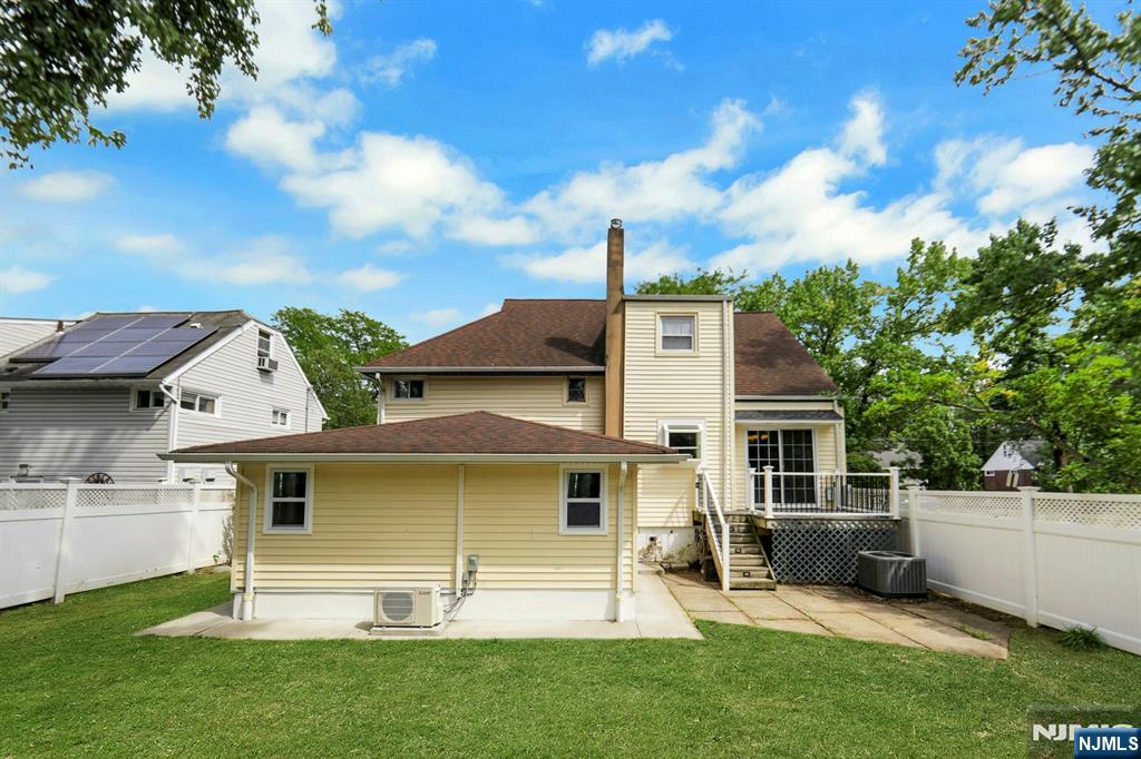 556 Sandra Place