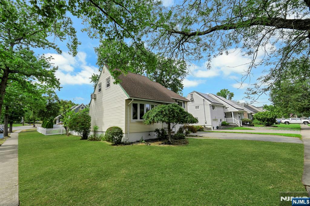 556 Sandra Place