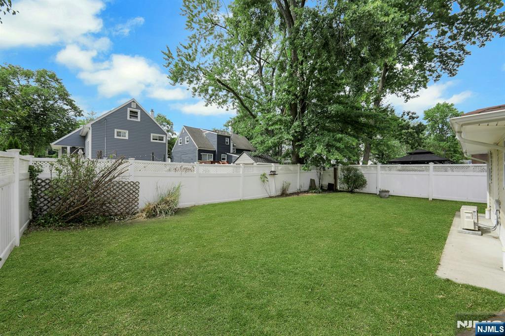556 Sandra Place