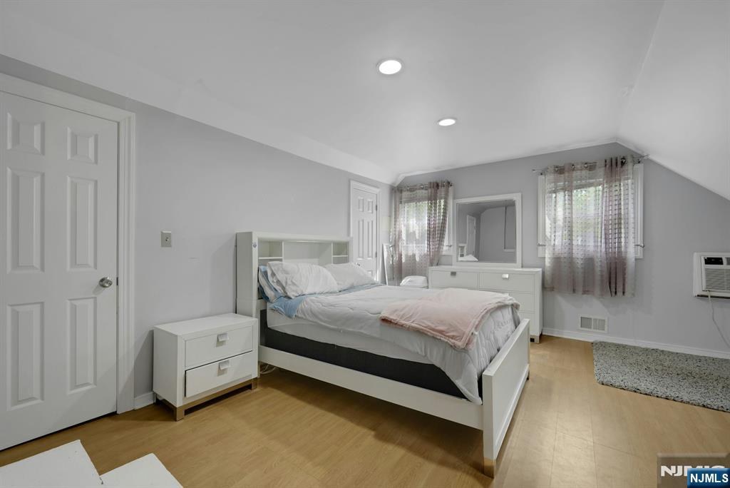 556 Sandra Place