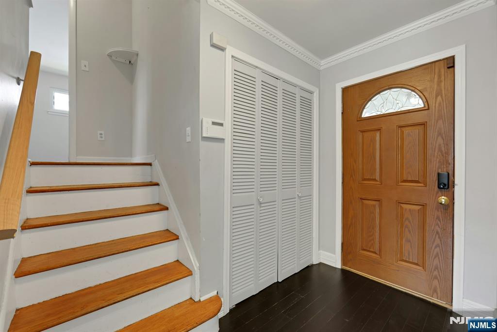 556 Sandra Place