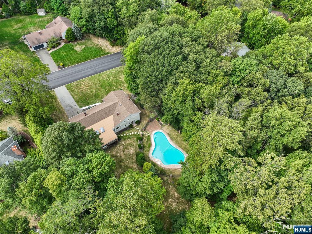 5 Powderhorn Drive