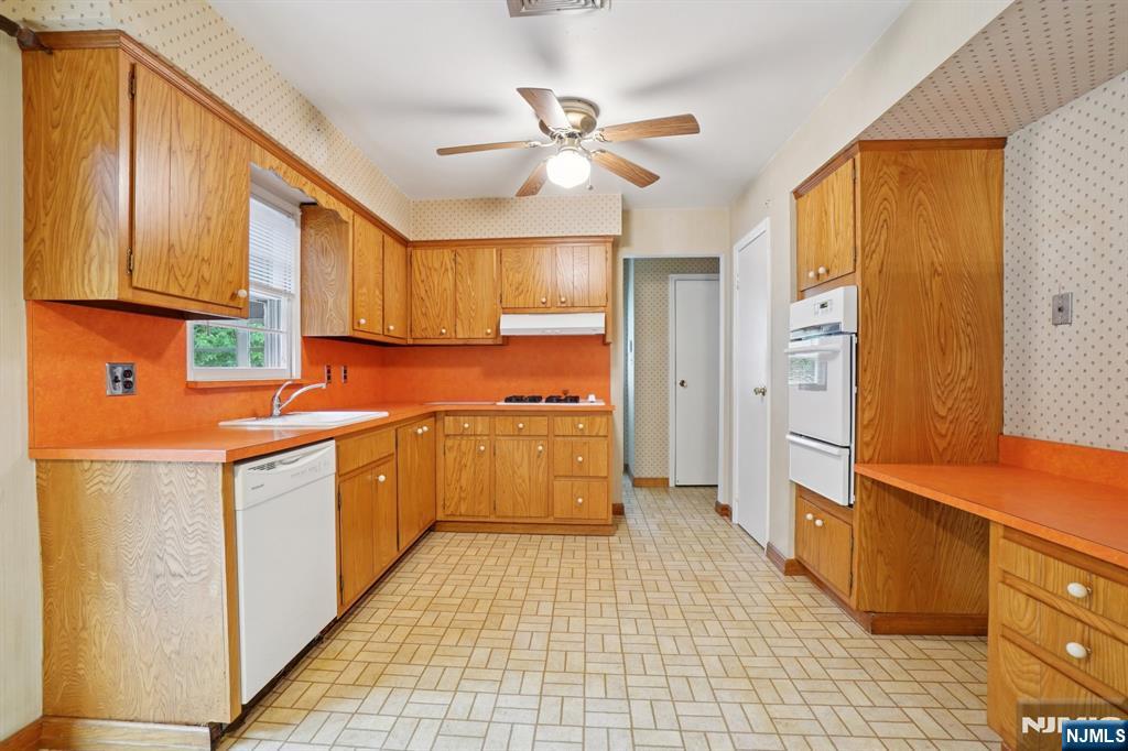 5 Powderhorn Drive
