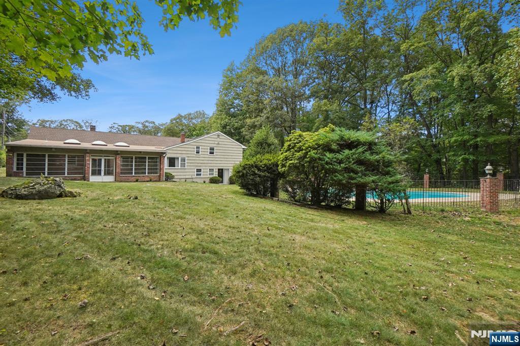 5 Powderhorn Drive