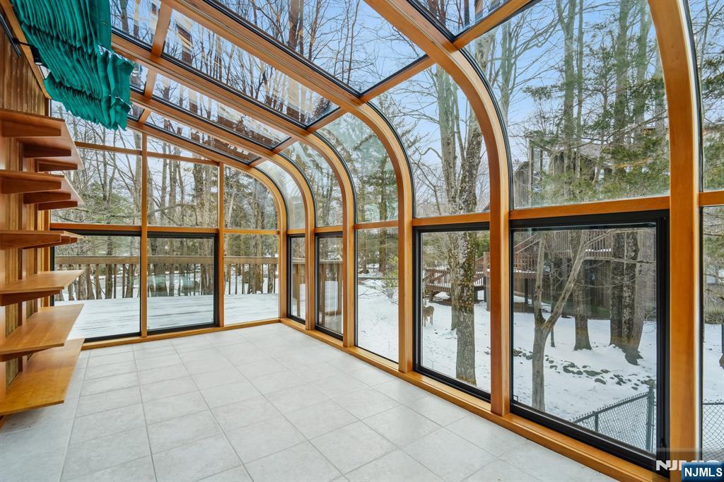 159 N Deer Trail