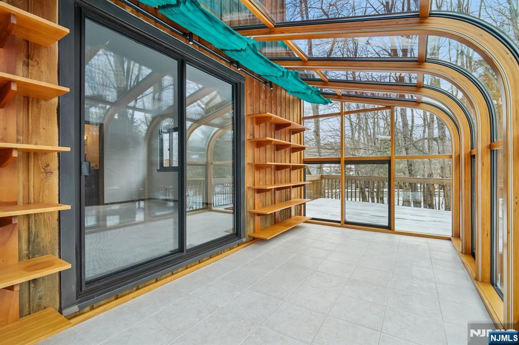 159 N Deer Trail