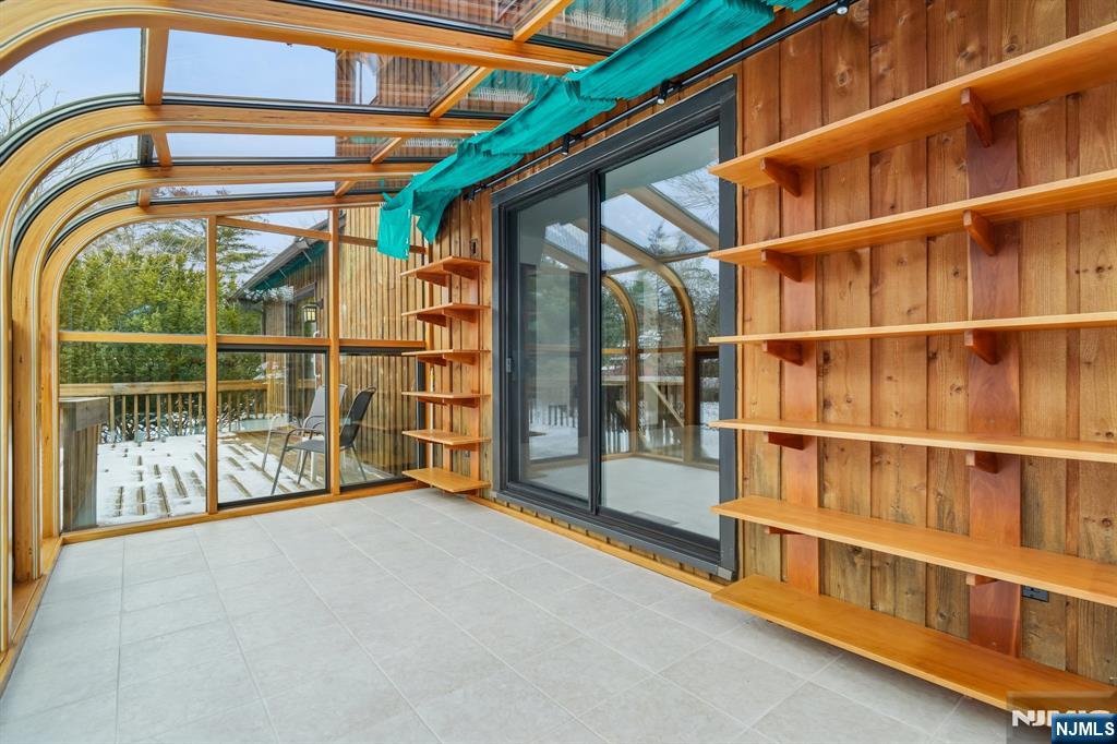 159 N Deer Trail