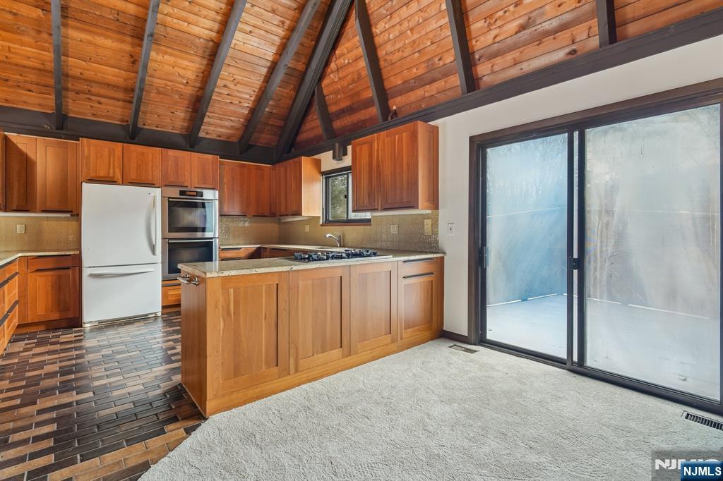 159 N Deer Trail