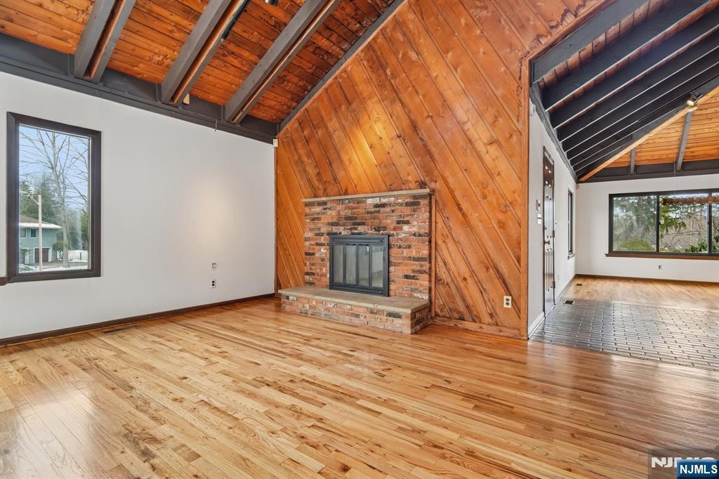 159 N Deer Trail
