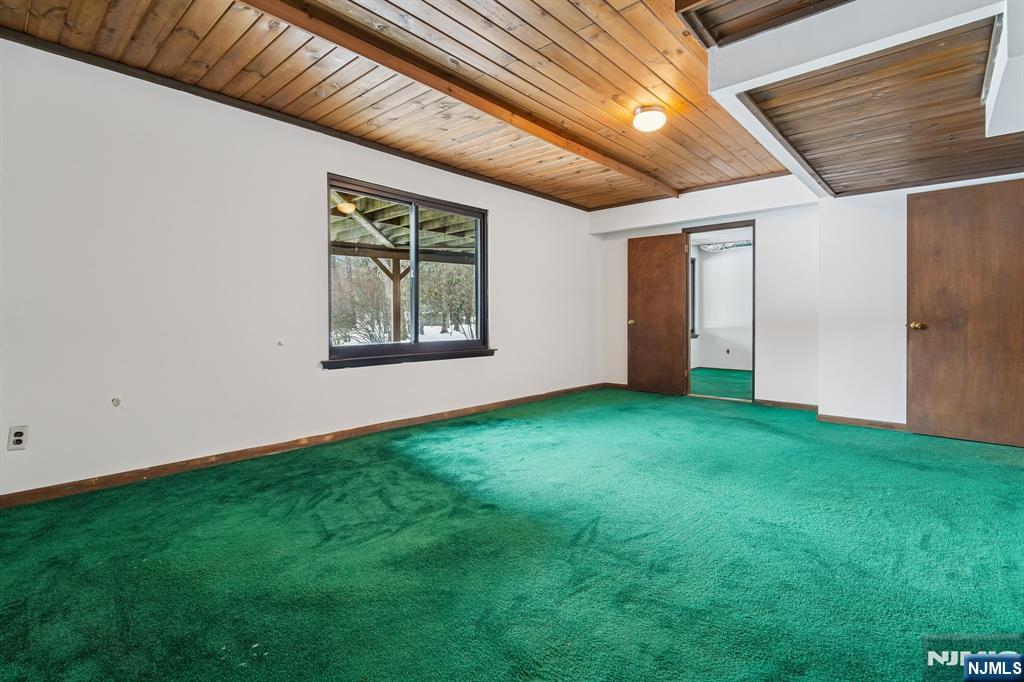 159 N Deer Trail