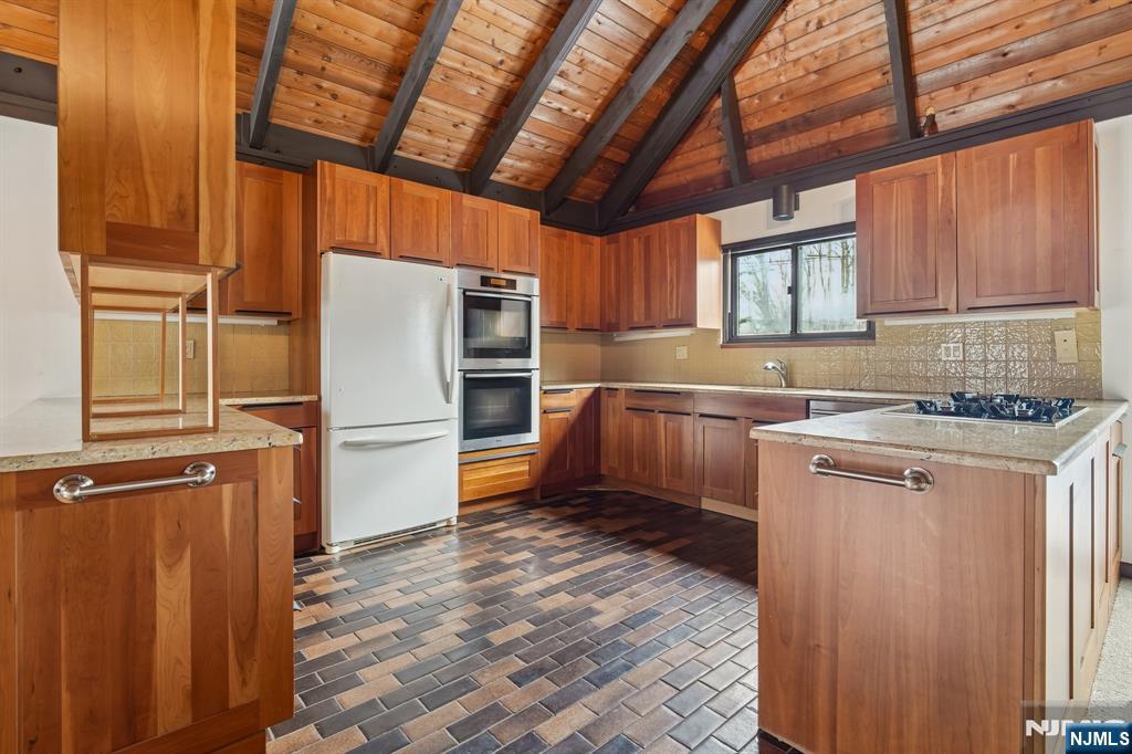 159 N Deer Trail