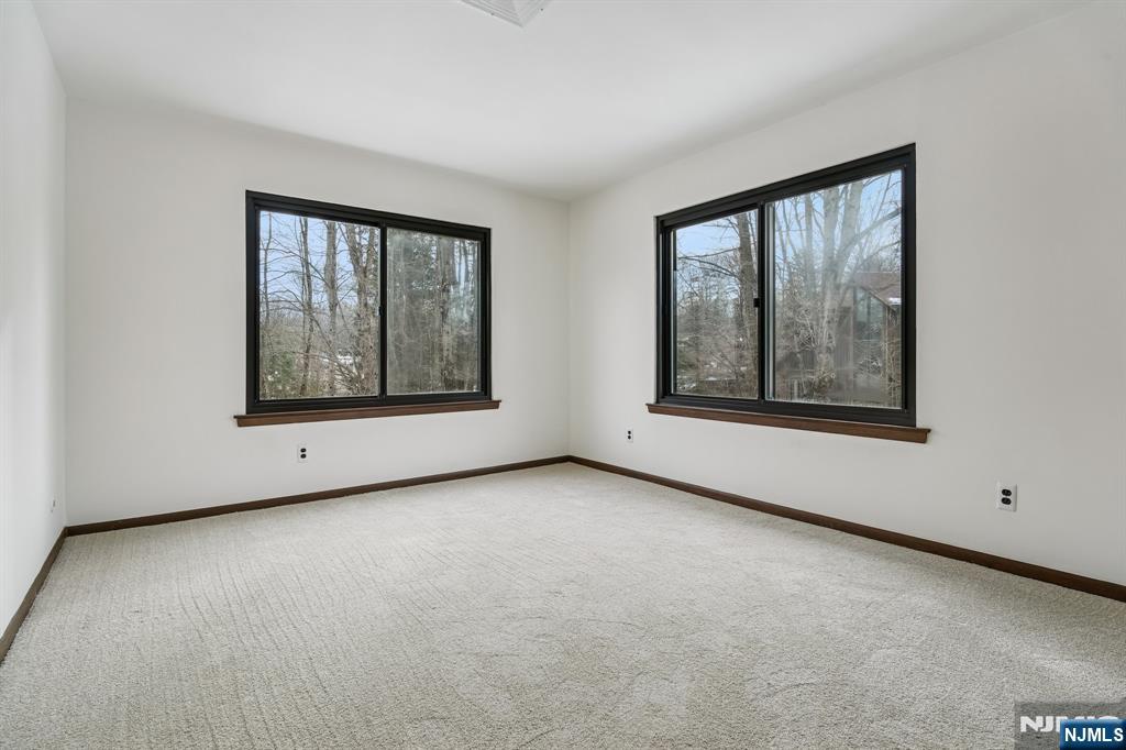 159 N Deer Trail