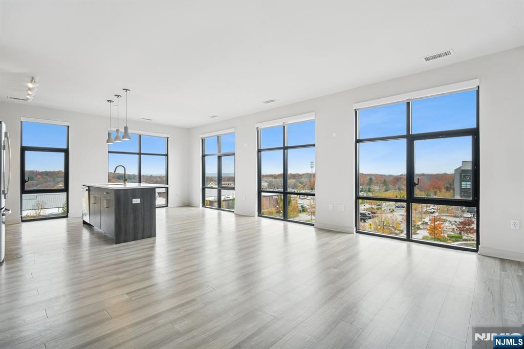 300 Market Street 422