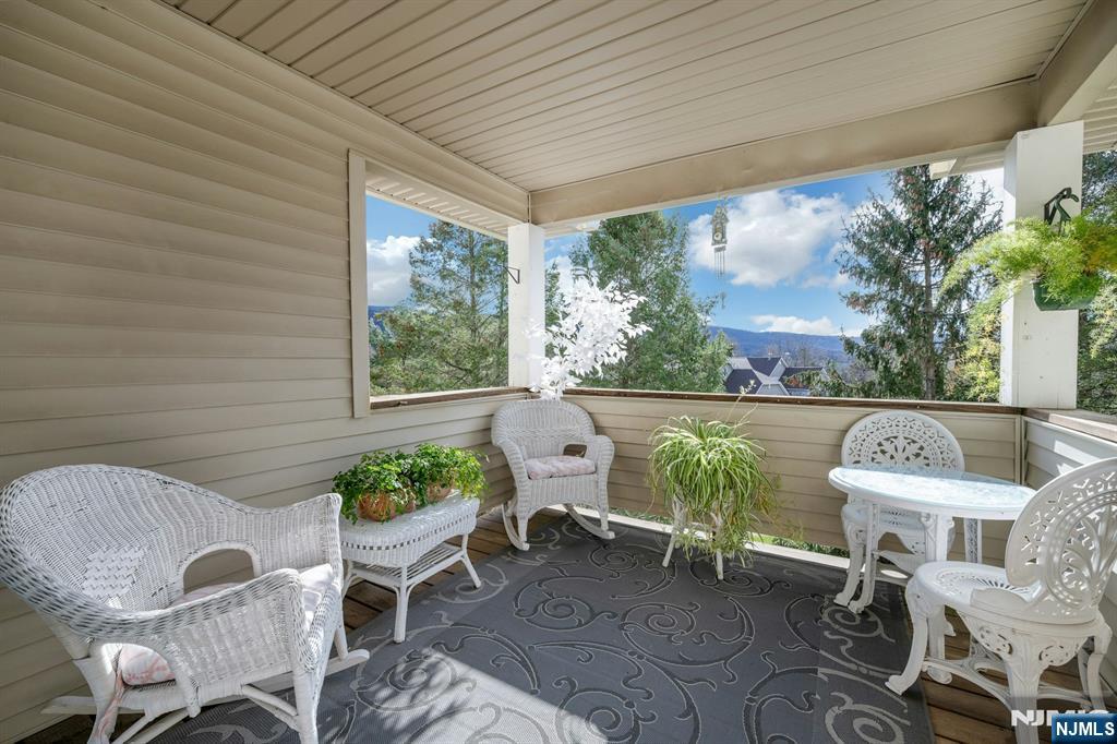 8 Caleb Court 904