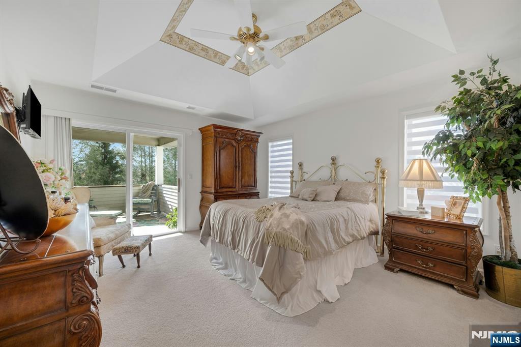 8 Caleb Court 904