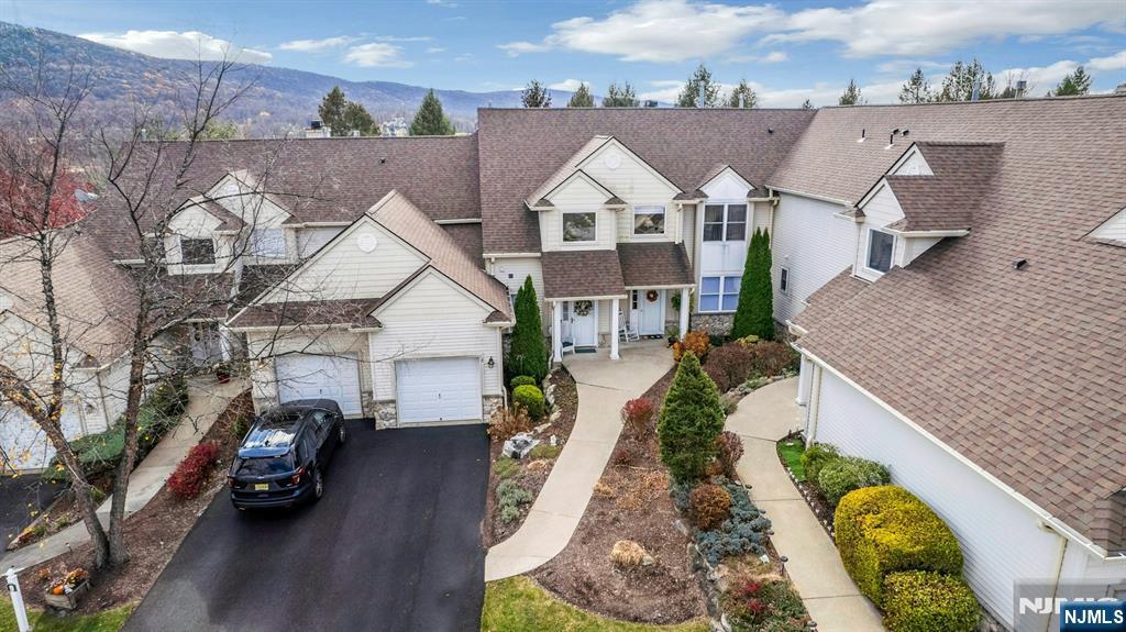 8 Caleb Court 904
