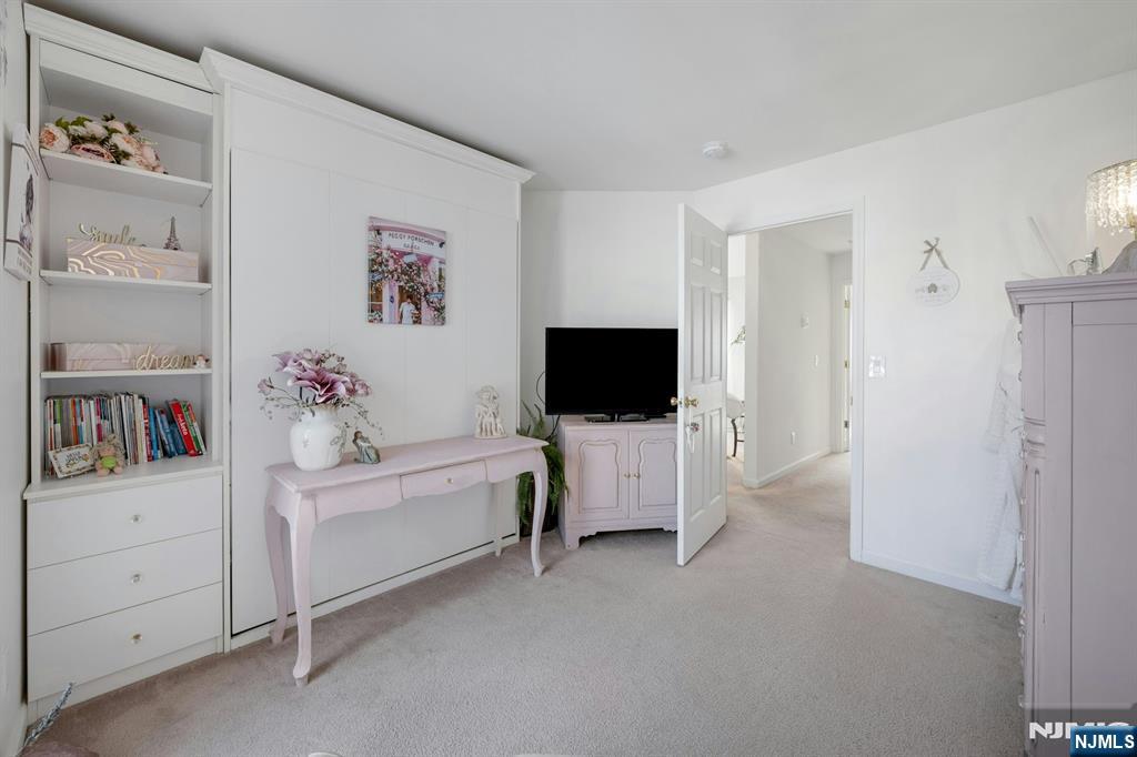 8 Caleb Court 904