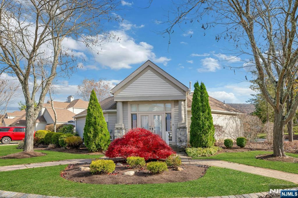 8 Caleb Court 904