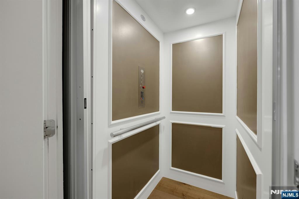 33 Cranberry Lane 17