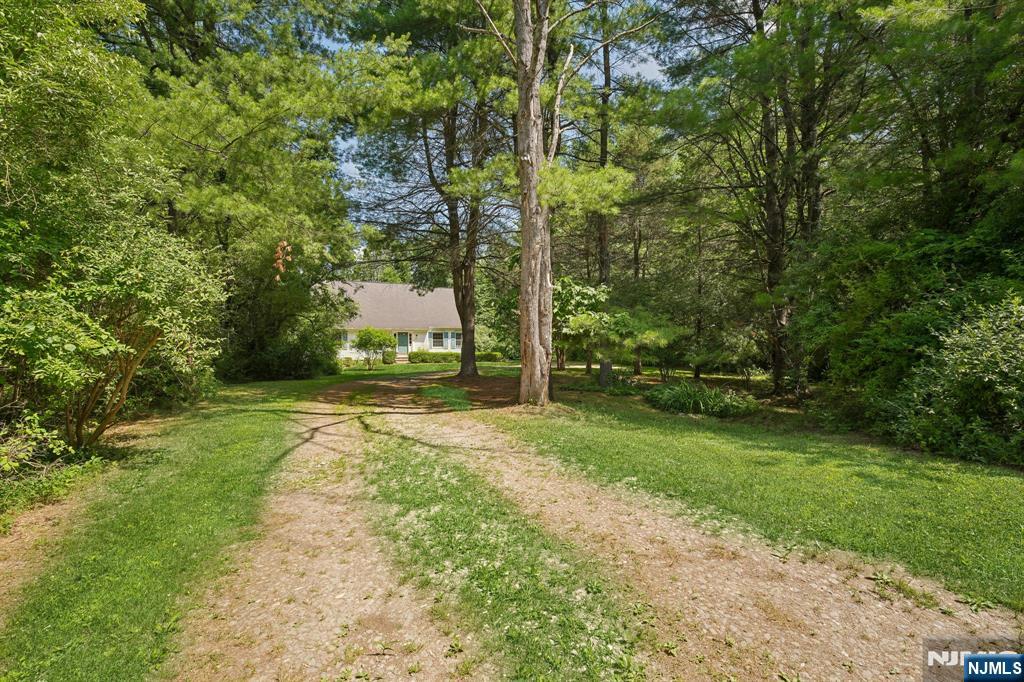 138 River View Way