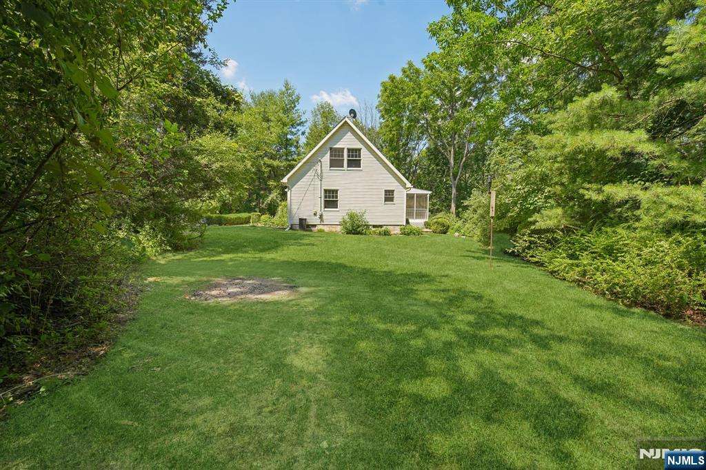 138 River View Way