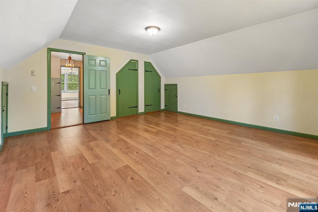 138 River View Way