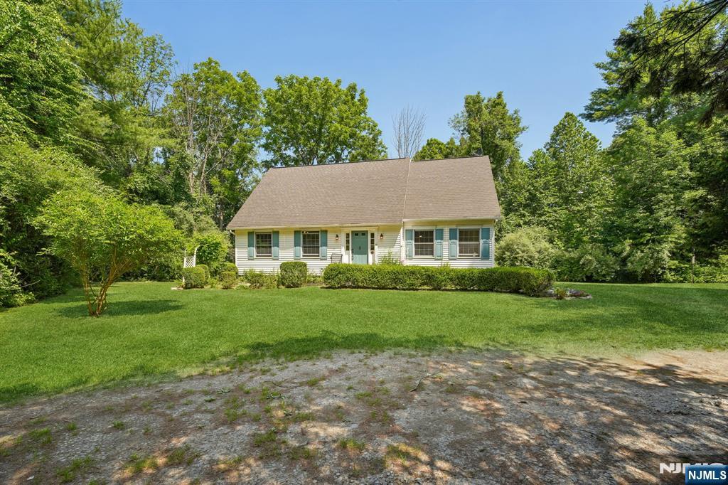 138 River View Way