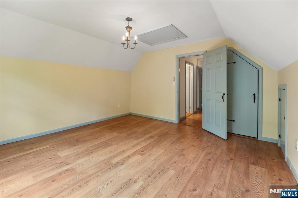 138 River View Way