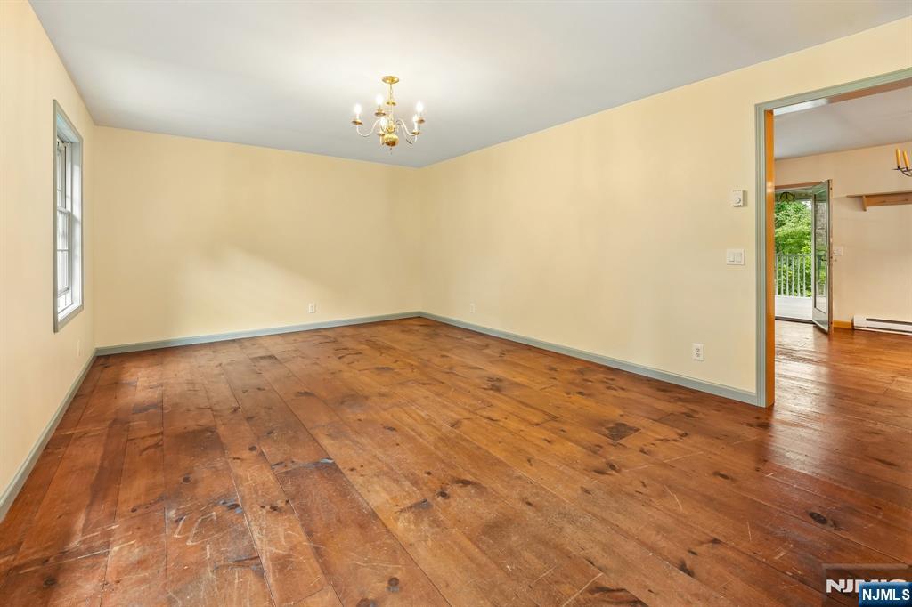 138 River View Way