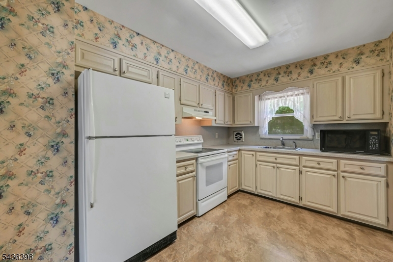 34 Sanders Rd