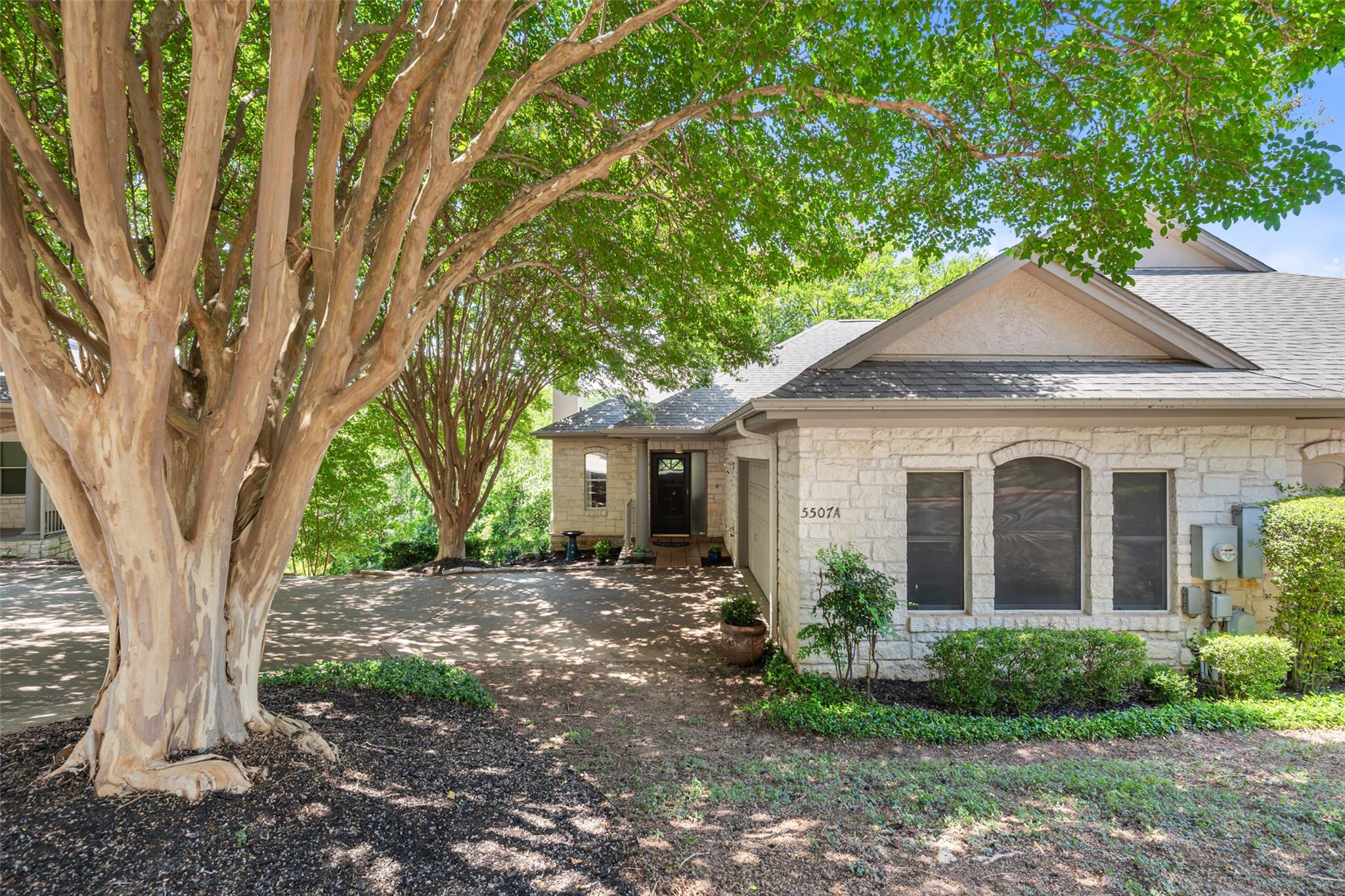 5507 Oakwood CV # 2 Unit: A-2