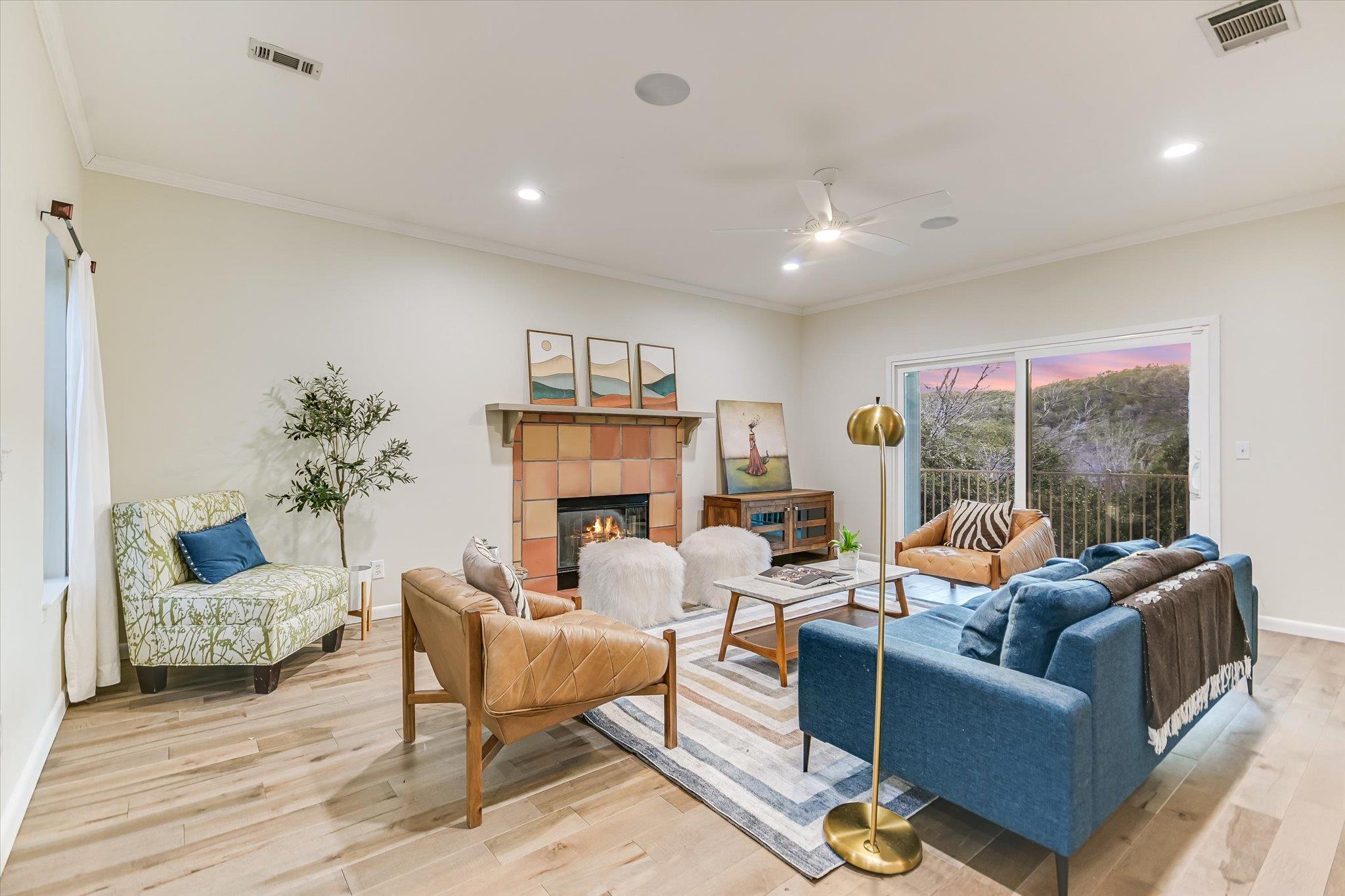 5507 Oakwood CV # 2 Unit: A-2