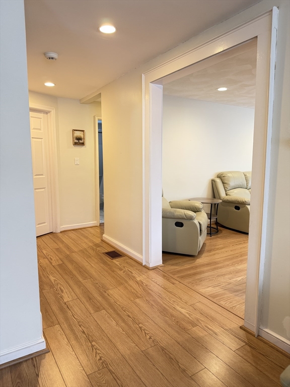 22 Abbott Rd
