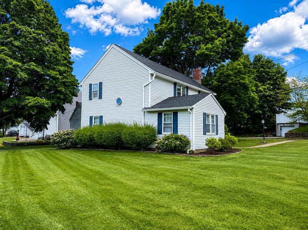 22 Abbott Rd
