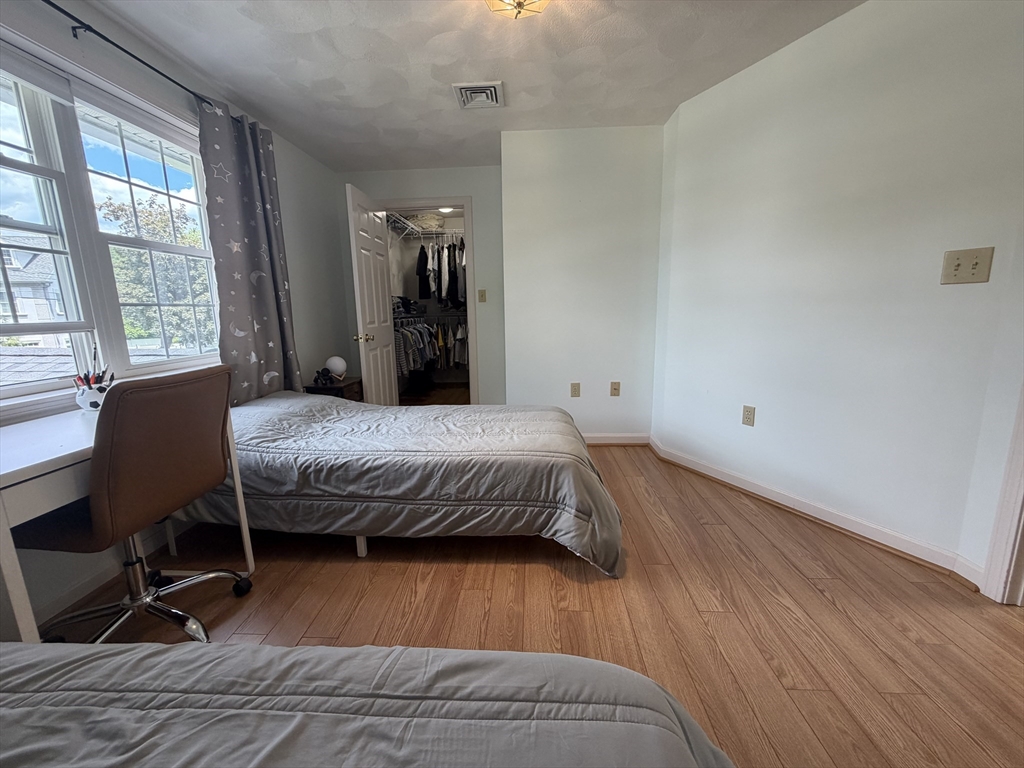 22 Abbott Rd