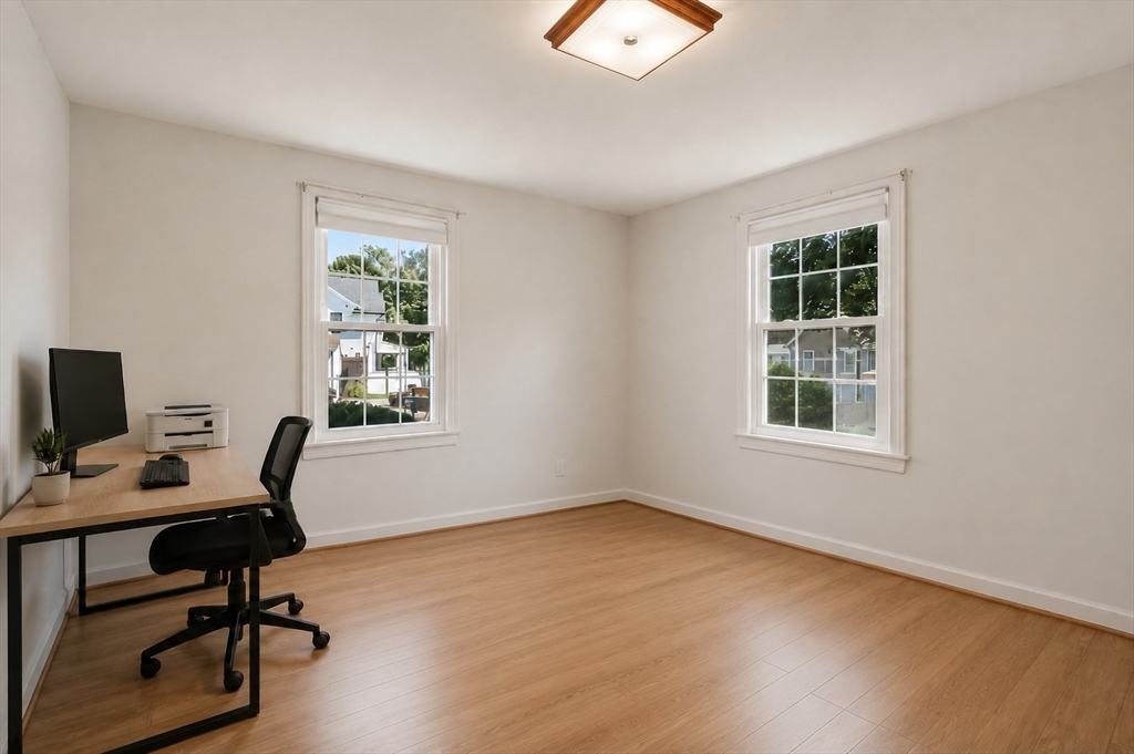 22 Abbott Rd