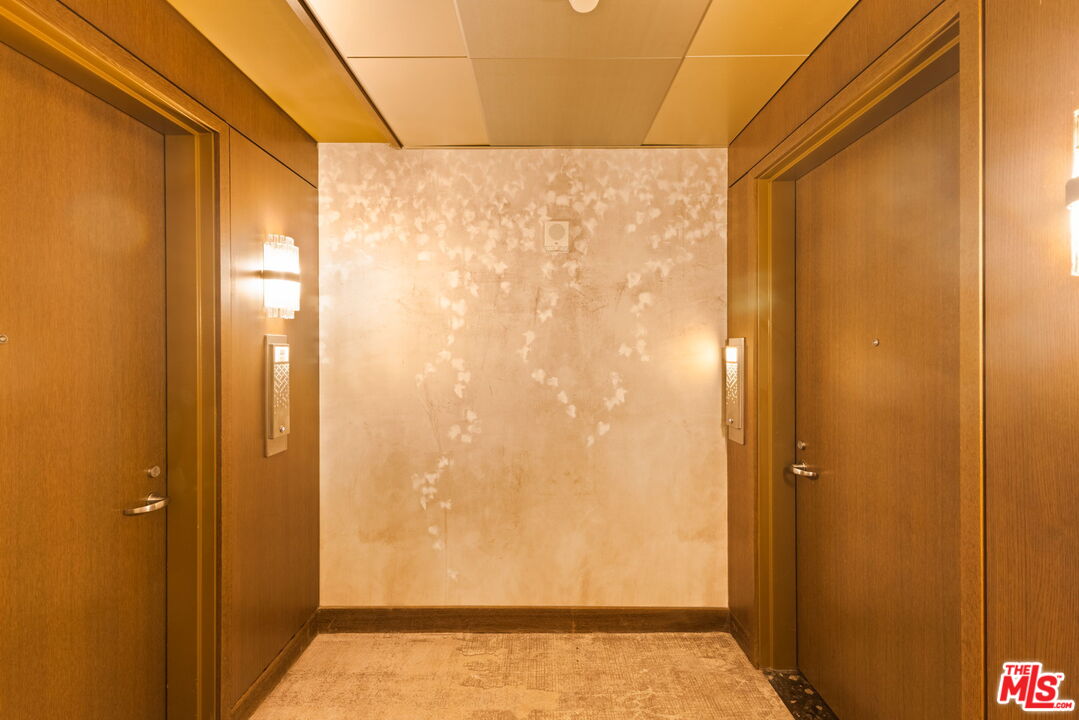 900 W Olympic Blvd Unit: 33J