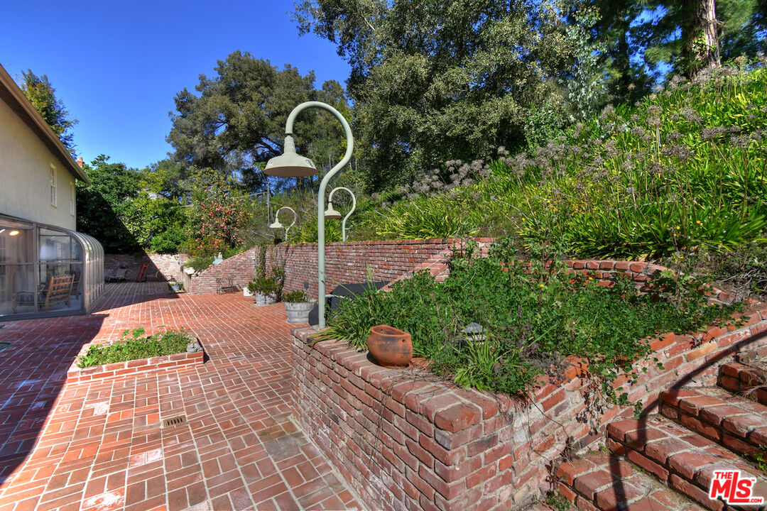 3216 Fryman Rd