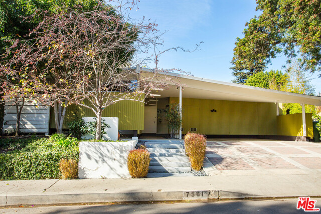 7561 LOLINA LN