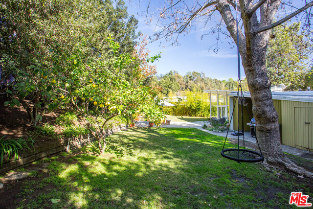 7561 LOLINA LN