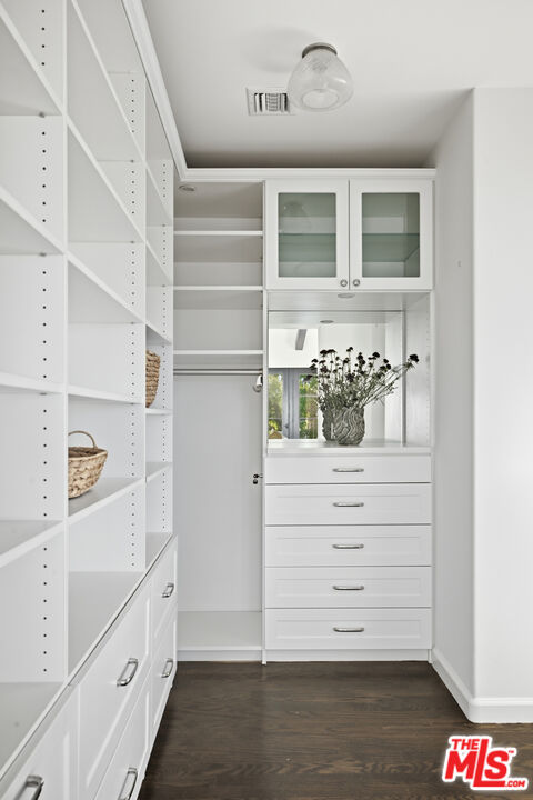 2504 Silver Lake Ter