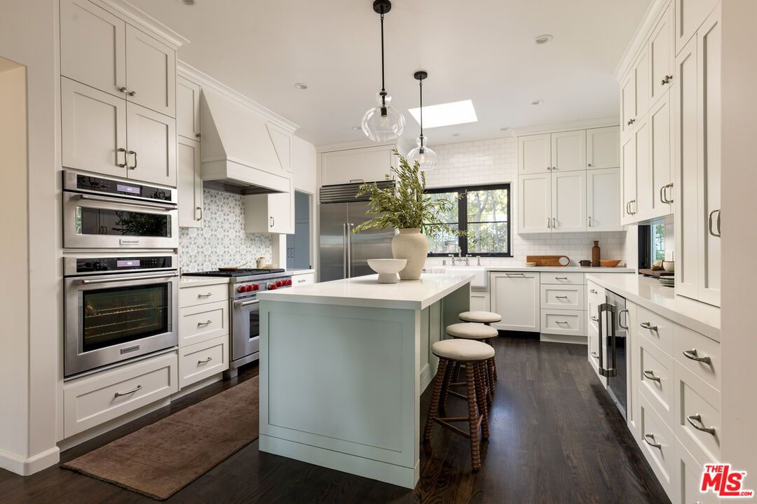 2504 Silver Lake Ter