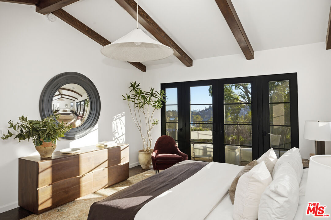 2504 Silver Lake Ter