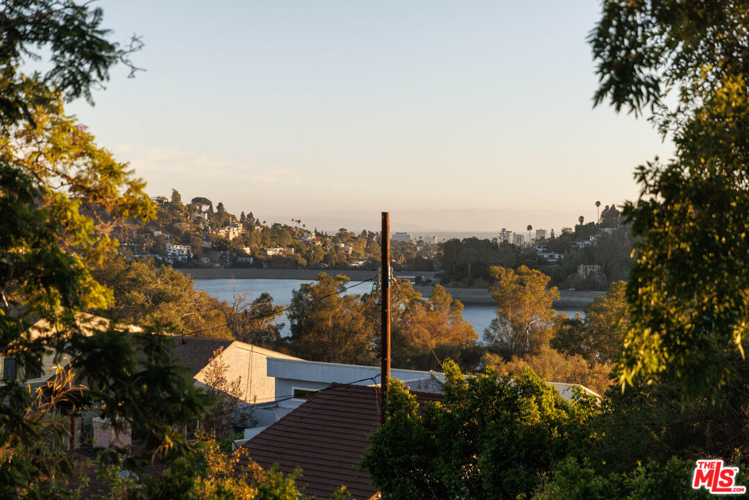 2504 Silver Lake Ter