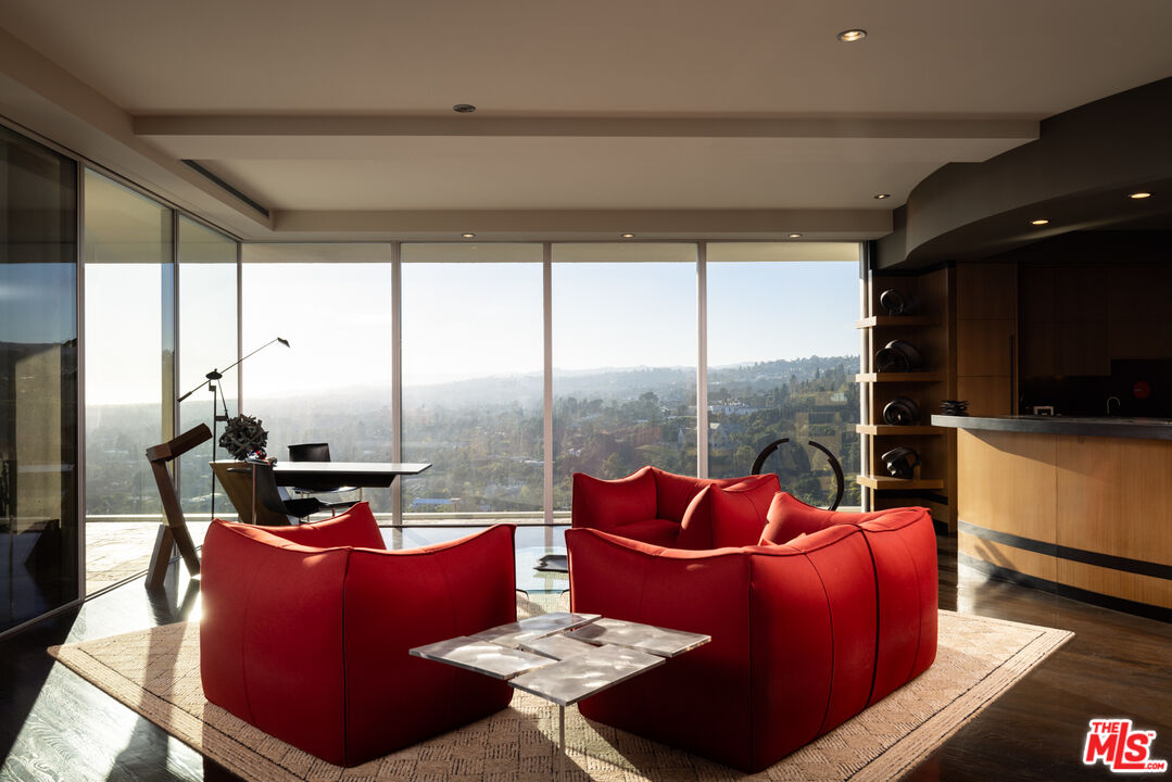 9255 Doheny Rd Unit: 2502